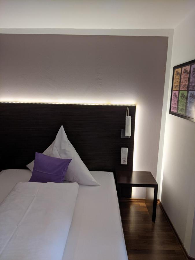 Hotel Baeren Marbach am Neckar Luaran gambar