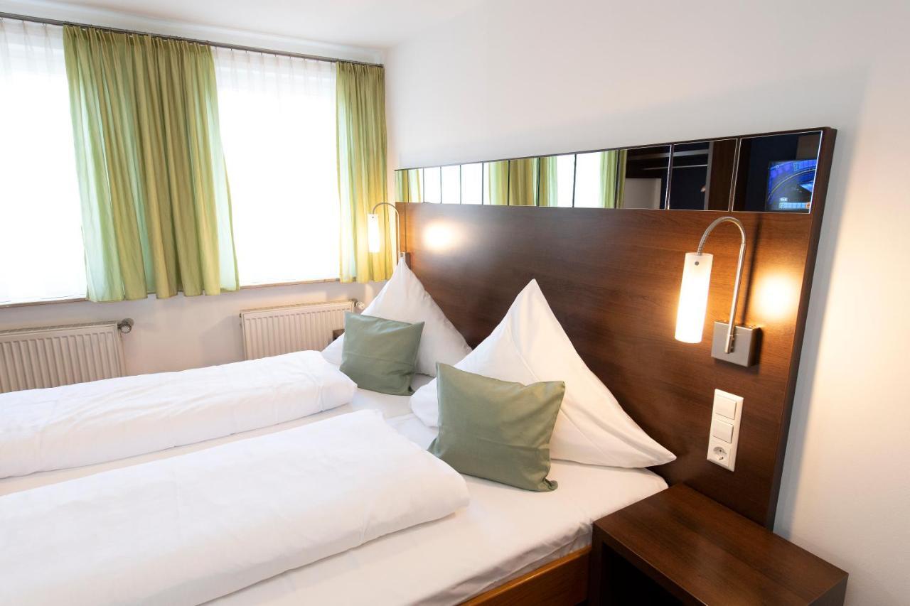 Hotel Baeren Marbach am Neckar Luaran gambar